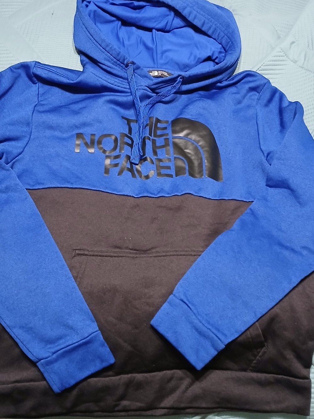 The North Face Blue and Black Pullover Hoodie Outdoors VGC Size Large